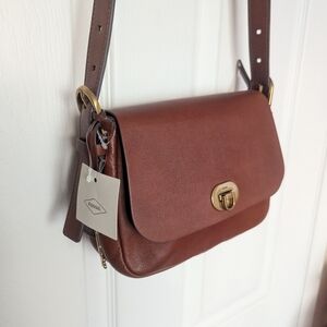 Fossil Classic Brown Leather Turnlock Harper Small Crossbody Bag *Firm Price*